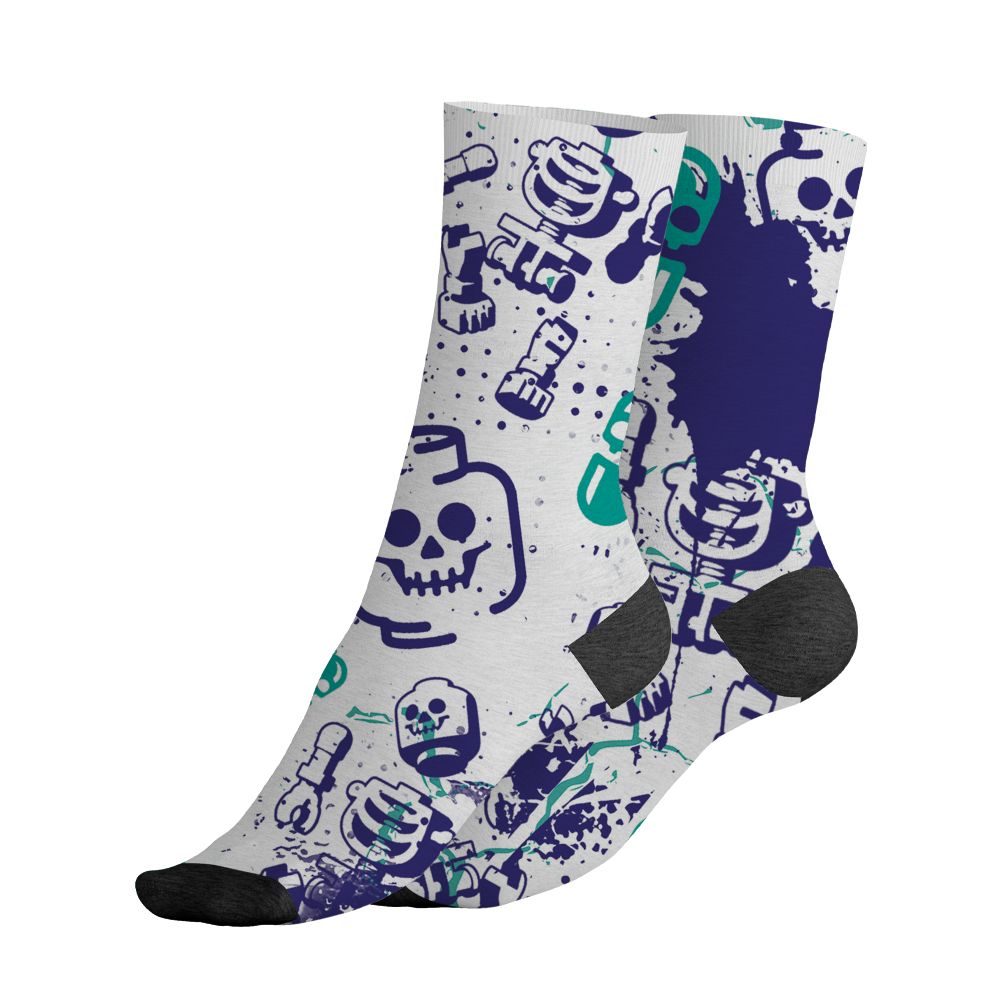 Grape-5s-NastyJamz-Socks-Match-Glowing-Heart-Inside-All-Over-Print