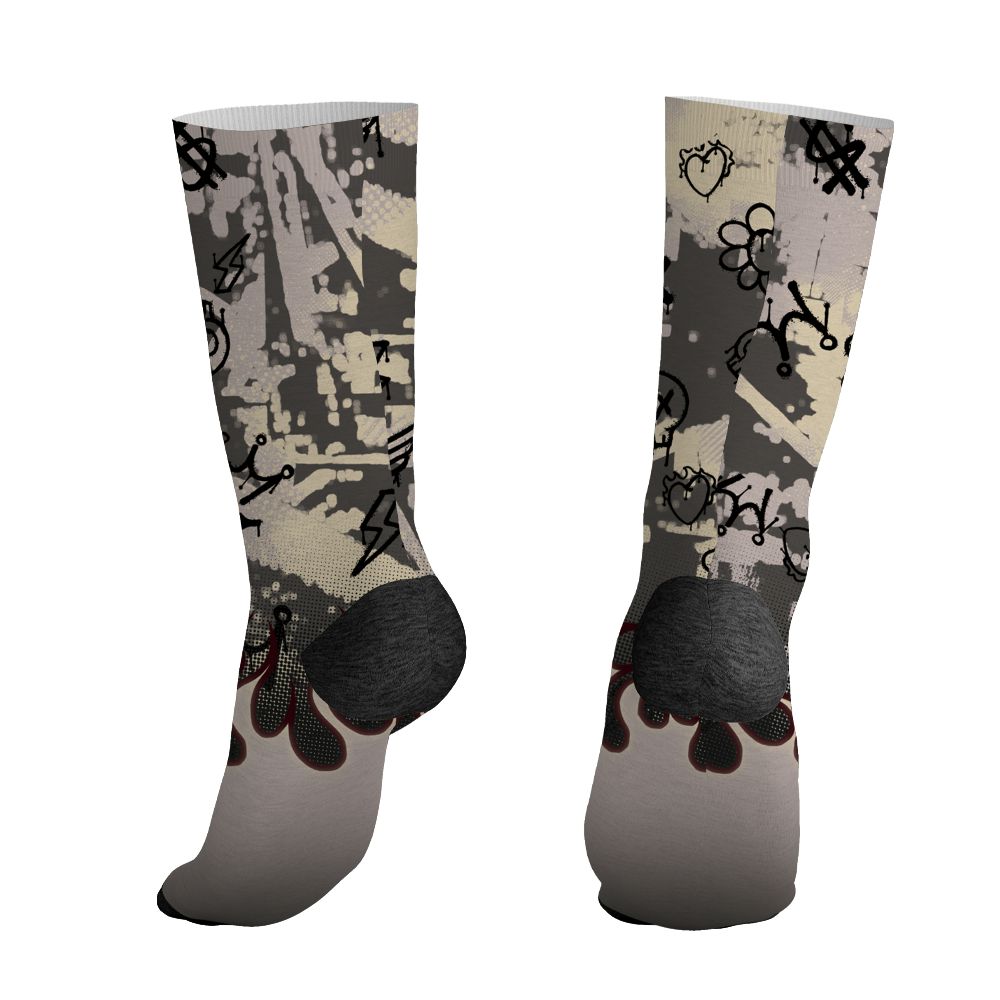 While-You-Were-Sleeping-4s-NastyJamz-Socks-Match-Run-Into-Fear-All-Over-Print
