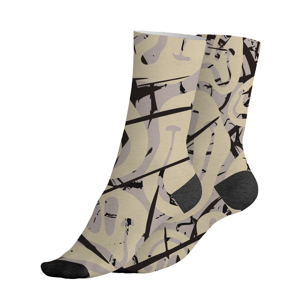 While-You-Were-Sleeping-4s-NastyJamz-Socks-Match-Smile-Through-The-Pain-All-Over-Print