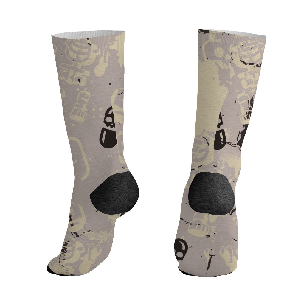While-You-Were-Sleeping-4s-NastyJamz-Socks-Match-Glowing-Heart-Inside-All-Over-Print