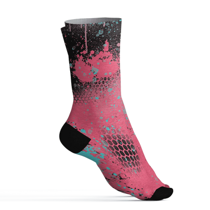 VaporMax-Plus-South-Beach-Socks-Match-23-Painted-Graffiti