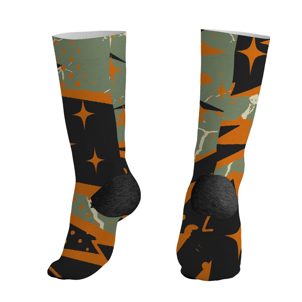 Undefeated-4s-NastyJamz-Socks-Match-Pain-Into-Power-All-Over-Print