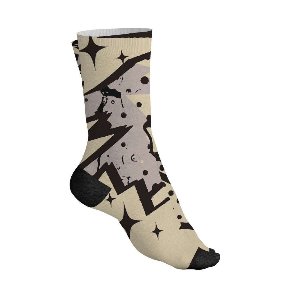 While-You-Were-Sleeping-4s-NastyJamz-Socks-Match-Pain-Into-Power-All-Over-Print