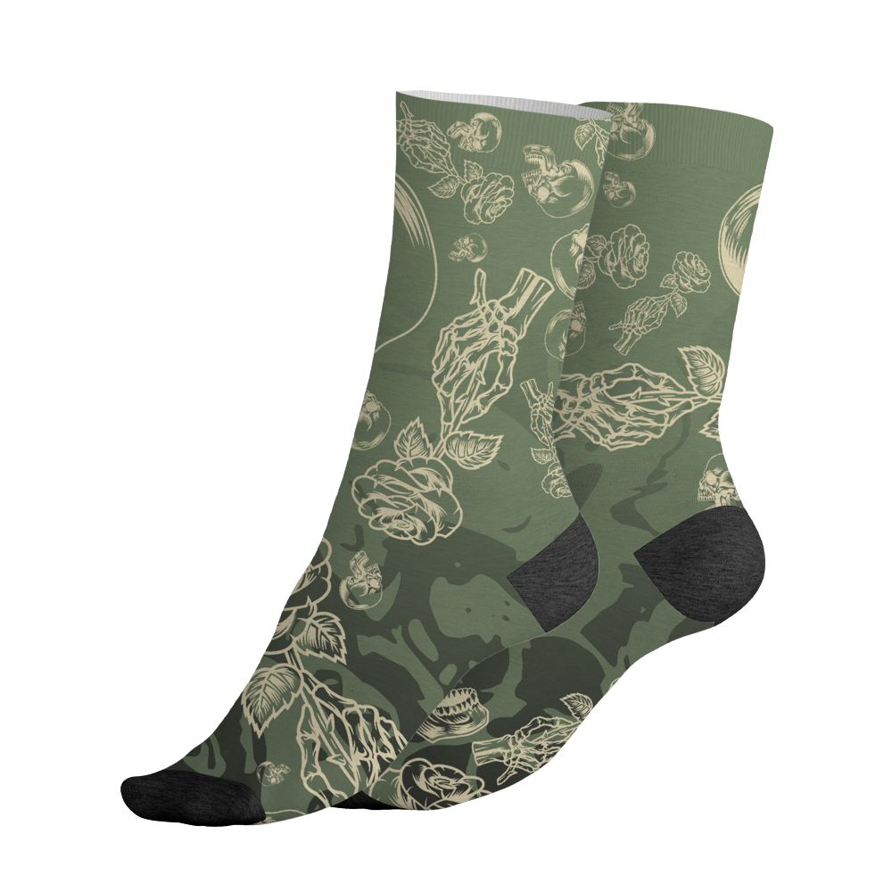 Undefeated-4s-NastyJamz-Socks-Match-Skulls-Pattern-All-Over-Print