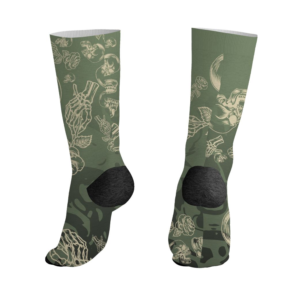 Undefeated-4s-NastyJamz-Socks-Match-Skulls-Pattern-All-Over-Print