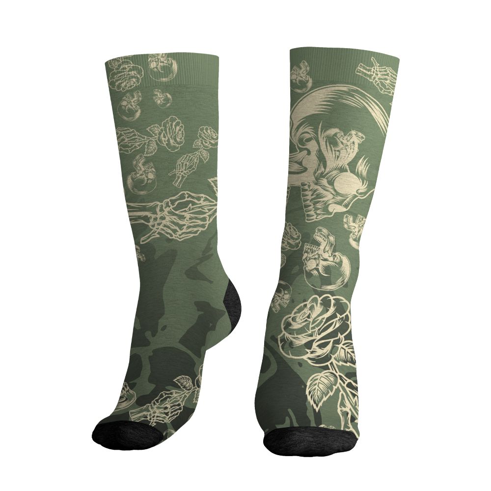 Undefeated-4s-NastyJamz-Socks-Match-Skulls-Pattern-All-Over-Print
