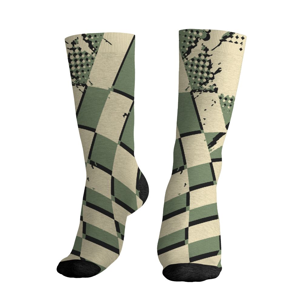 Undefeated-4s-NastyJamz-Socks-Match-Kream-Sneaker-All-Over-Print