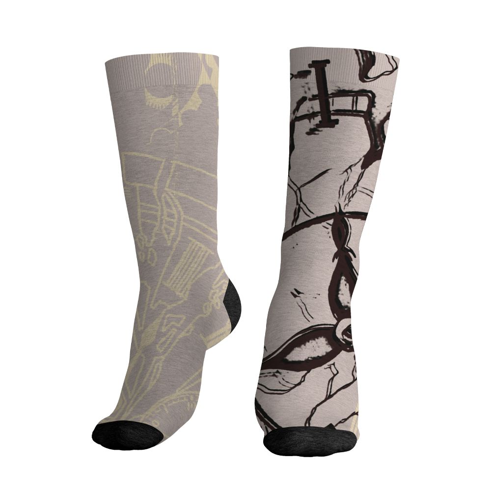While-You-Were-Sleeping-4s-NastyJamz-Socks-Match-Pattern-Broken-Time-All-Over-Print