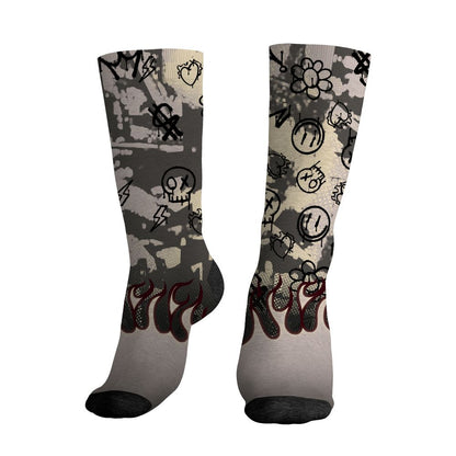 While-You-Were-Sleeping-4s-NastyJamz-Socks-Match-Run-Into-Fear-All-Over-Print