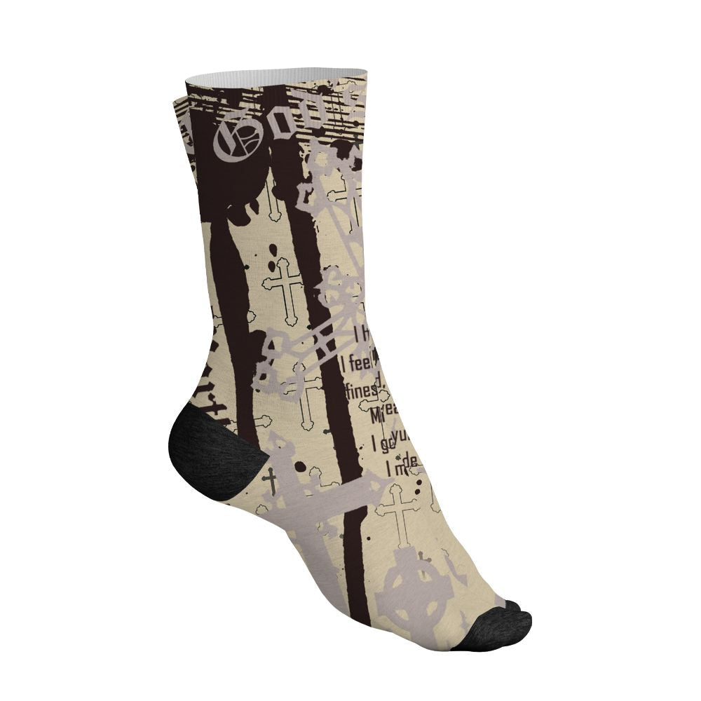While-You-Were-Sleeping-4s-NastyJamz-Socks-Match-Pattern-God&