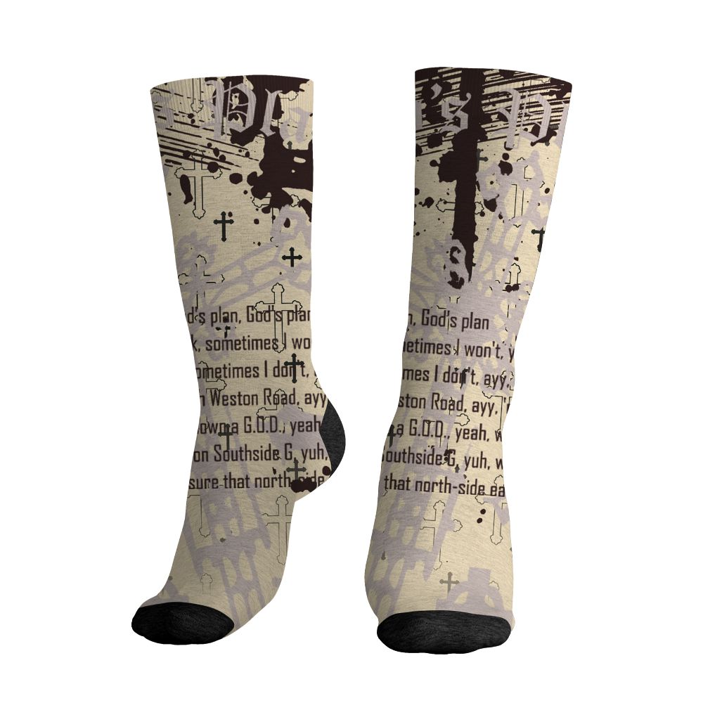 While-You-Were-Sleeping-4s-NastyJamz-Socks-Match-Pattern-God&