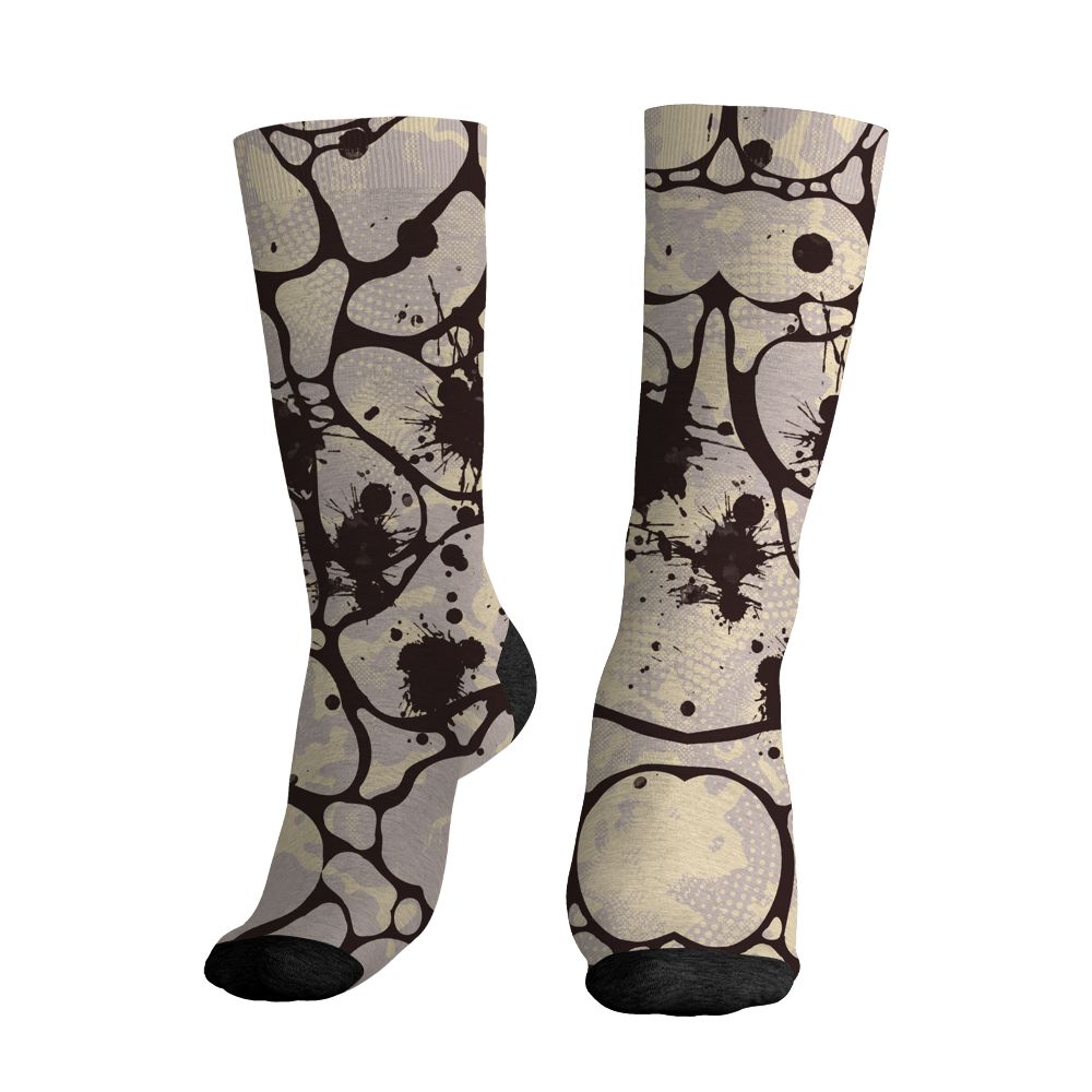 While-You-Were-Sleeping-4s-NastyJamz-Socks-Match-Paranoia-Money-Ber-All-Over-Print