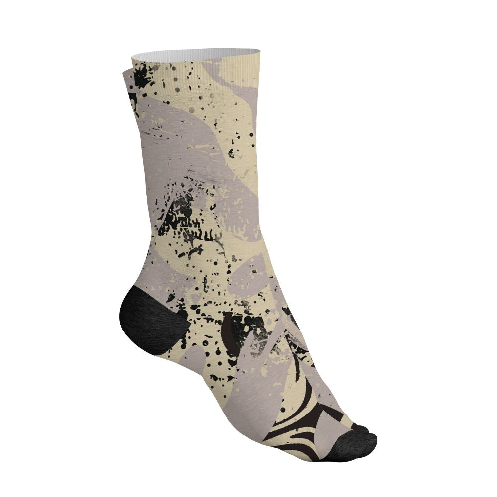 While-You-Were-Sleeping-4s-NastyJamz-Socks-Match-Pattern-Be-Happy-All-Over-Print
