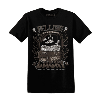 Dunk-Low-Baroque-Brown-T-Shirt-Match-Feeling-Lucky