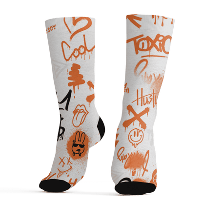 AM-TW-White-Orange-Socks-Match-Graffiti-King-3D-Doodle-Style