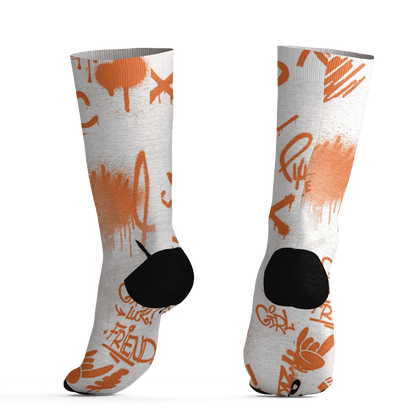 AM-TW-White-Orange-Socks-Match-Graffiti-King-3D-Doodle-Style