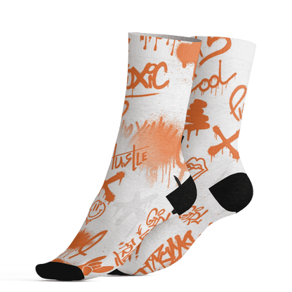 AM-TW-White-Orange-Socks-Match-Graffiti-King-3D-Doodle-Style