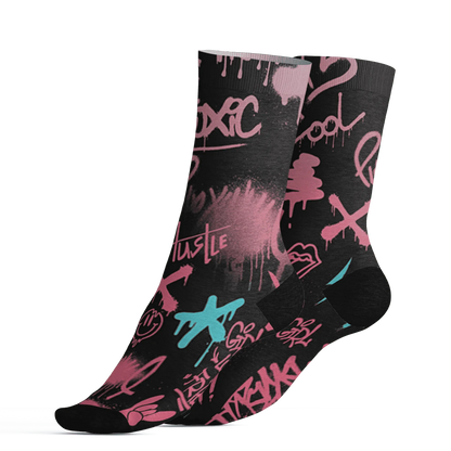 VaporMax-Plus-South-Beach-Socks-Match-Graffiti-King-3D-Doodle-Style