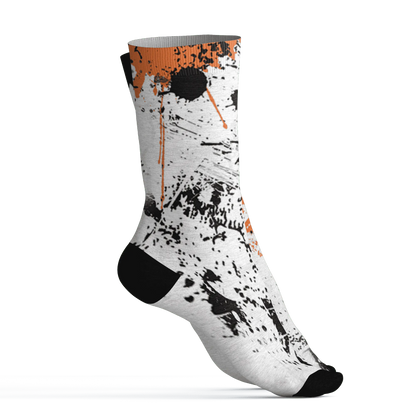 AM-TW-White-Orange-Socks-Match-Hustle-Move-In-Silence-3D