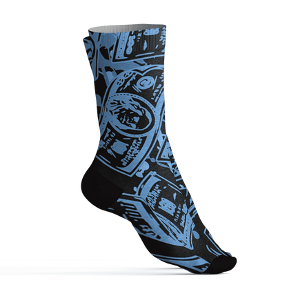 AM-Plus-Black-Univercitii-Blue-Socks-Match-Money-Motive-BER-3D