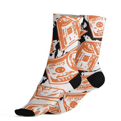 AM-TW-White-Orange-Socks-Match-Money-Motive-BER-3D