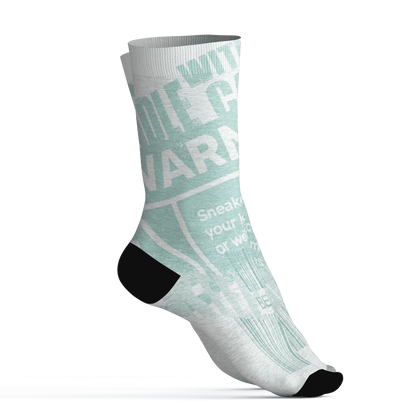 AF-1-Low-Jade-Ice-White-Socks-Match-Sneaker-Addict-3D-Warning