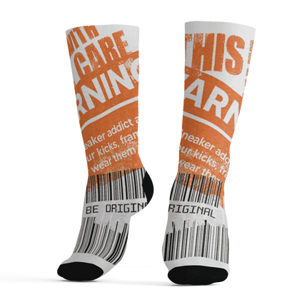 AM-TW-White-Orange-Socks-Match-Sneaker-Addict-3D-Warning