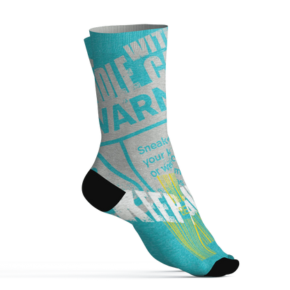 NBL-Cyan-Burst-9060-Socks-Match-Sneaker-Addict-3D-Warning