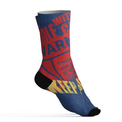 VaporMax-Air-Plus-Midnight-Navy-Gold-Black-Socks-Match-Sneaker-Addict-3D-Warning