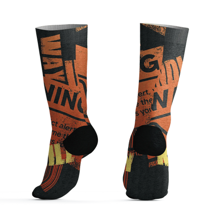 VaporMax-Crimson-Total-Orange-Plus-Socks-Match-Sneaker-Addict-3D-Warning