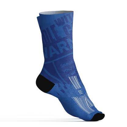 VaporMax-Game-Royal-Blue-Socks-Match-Sneaker-Addict-3D-Warning