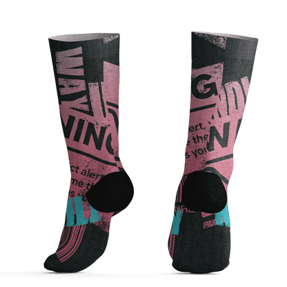 VaporMax-Plus-South-Beach-Socks-Match-Sneaker-Addict-3D-Warning